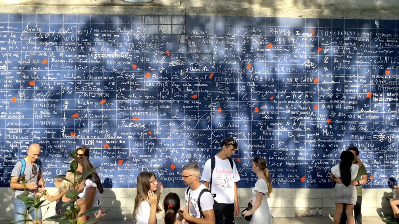 Muro do Eu Te Amo, parada do tour em Montmartre